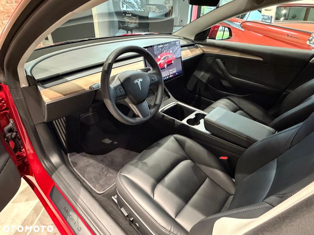Tesla Model 3 - 22