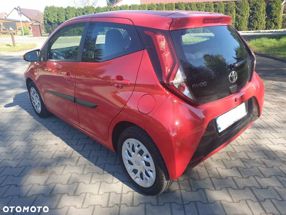 Toyota Aygo x-play - 3
