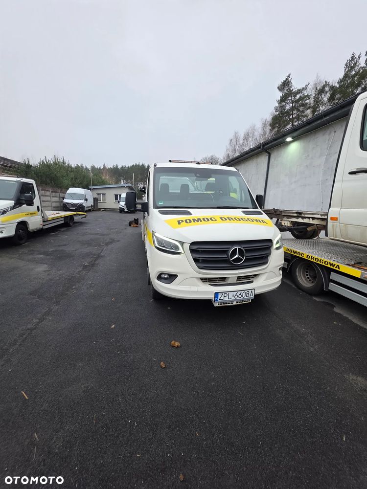 Mercedes-Benz Sprinter 519 - 20