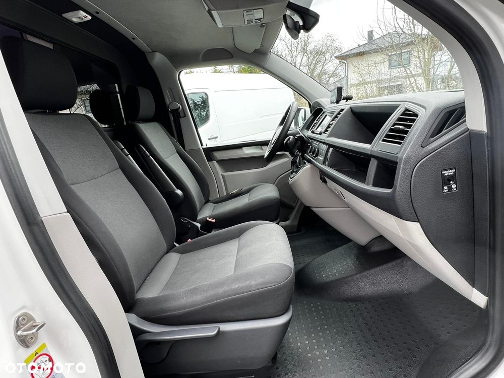 Volkswagen Transporter Caravelle DSG Lang Highline - 16