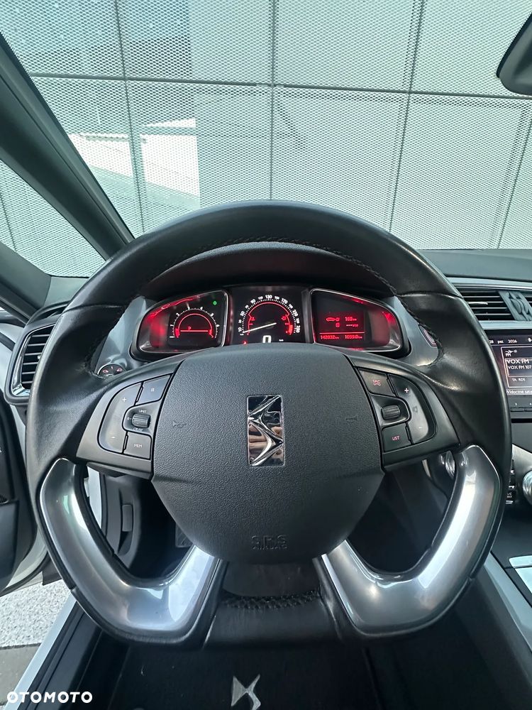 Citroën DS5 THP 155 SoChic - 16