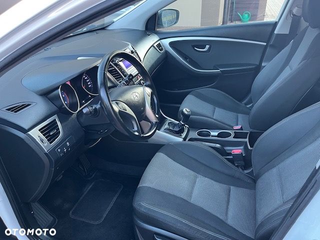 Hyundai i30 1.6 CRDi BlueDrive Classic - 17