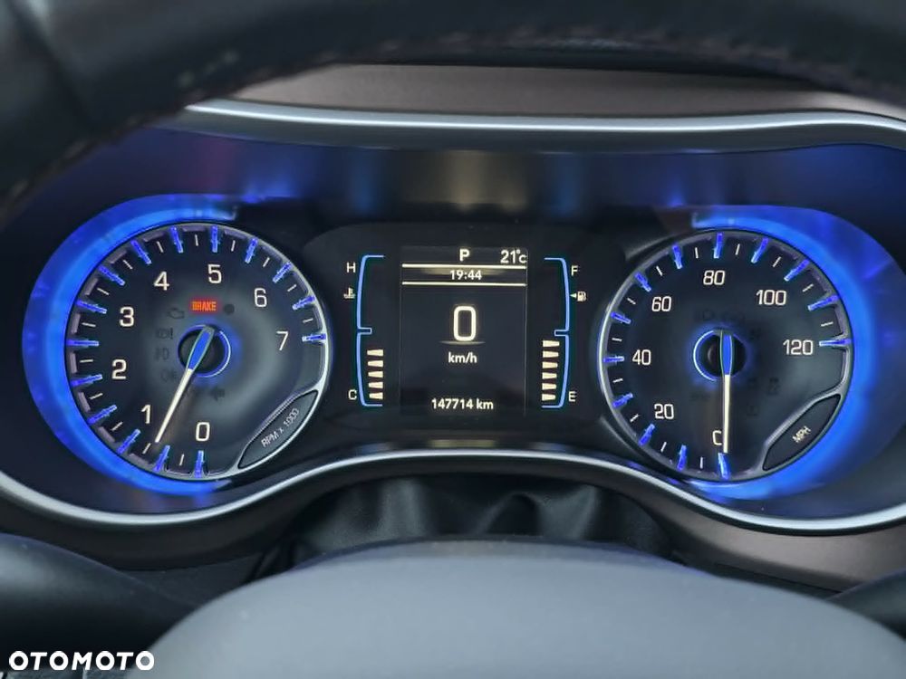 Chrysler Pacifica - 4