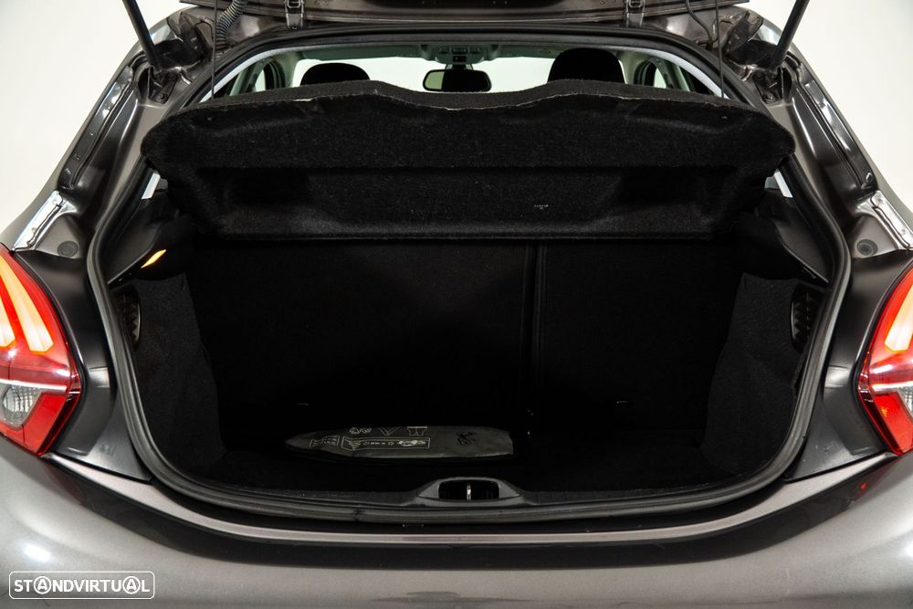 Peugeot 208 1.2 PureTech Style - 9