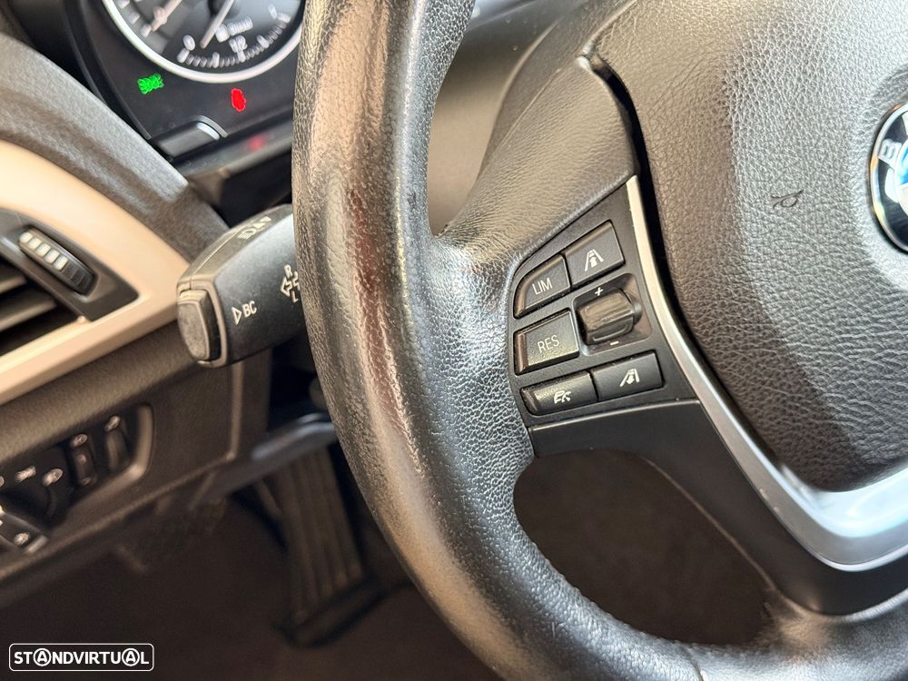BMW 116 d Auto - 16