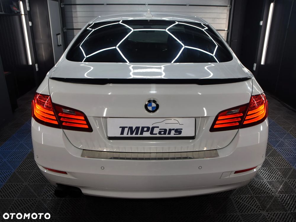 BMW Seria 5 525d xDrive - 25