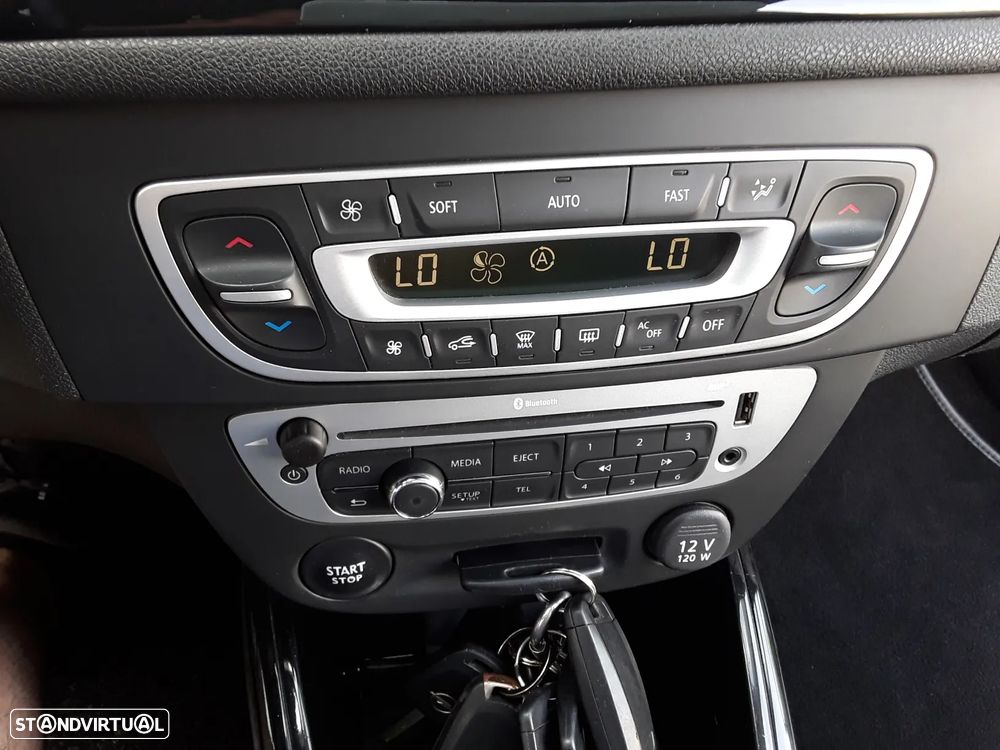 Renault Mégane Coupe Energy dCi 130 FAP Start & Stop Bose Edition - 24