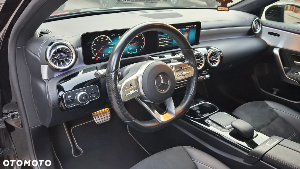 Mercedes-Benz Klasa A 200 Edycja specjalna 7G-DCT - 8