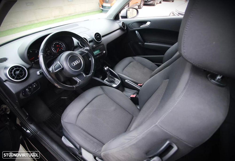 Audi A1 1.6 TDI Advance S-Tronic — fotografia 6