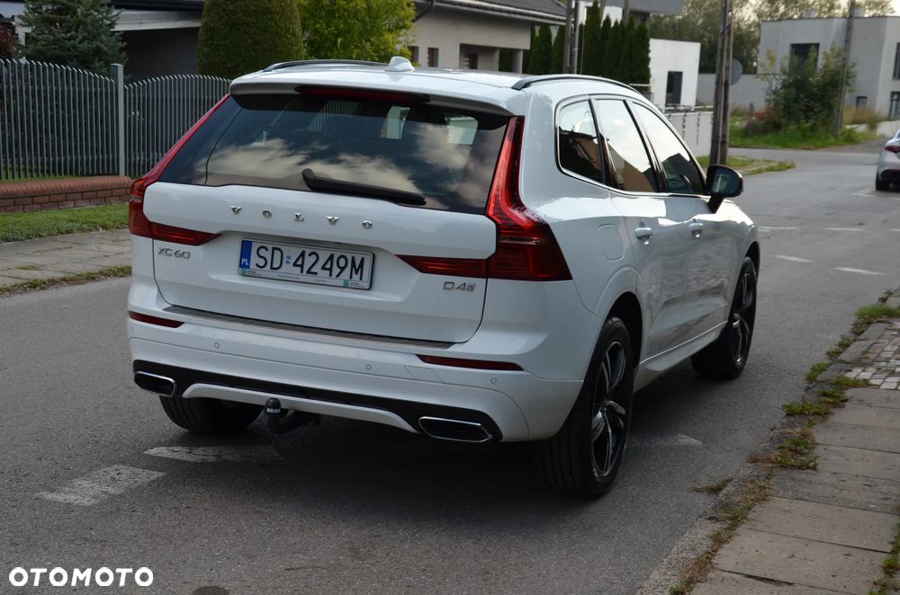 Volvo XC 60 D4 R-Design - 9