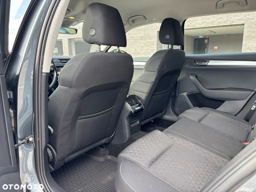 Skoda Superb 1.5 TSI ACT Ambition DSG - 24