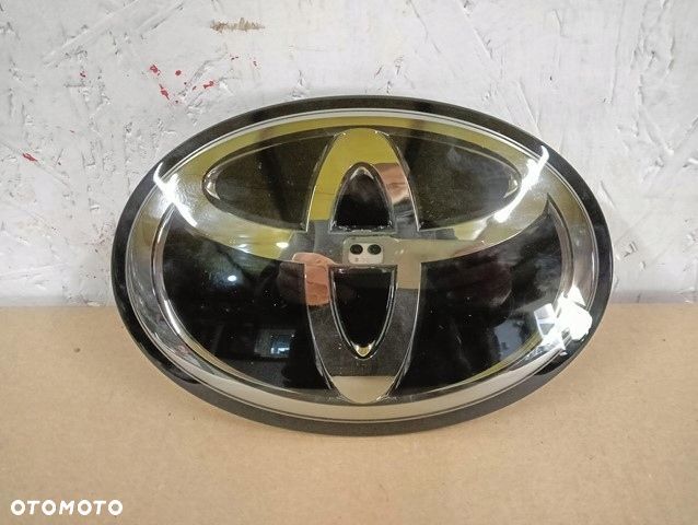 ZNACZEK EMBLEMAT LOGO TOYOTA LAND CRUISER HILUX RAV4 V 19- - 1