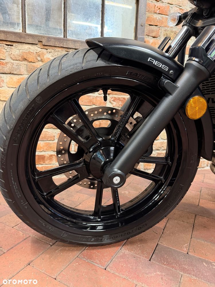 Kawasaki Vulcan S - 11