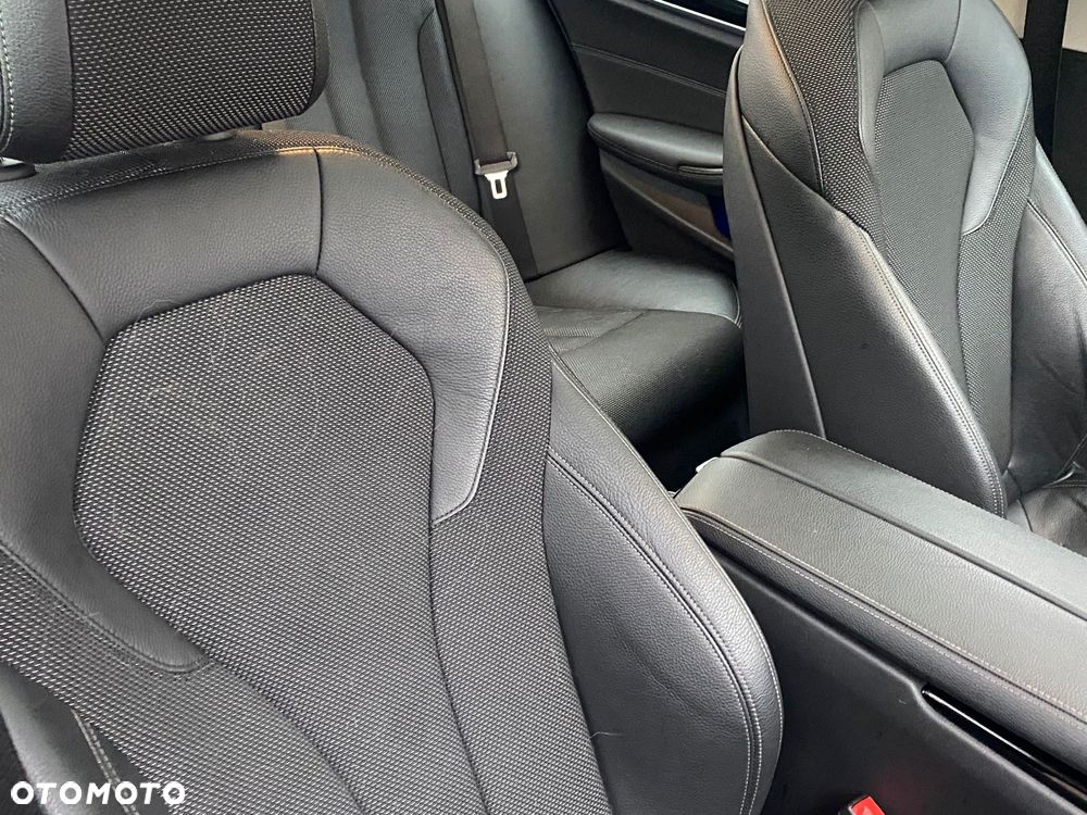 BMW Seria 5 530i xDrive Sport Line sport - 24