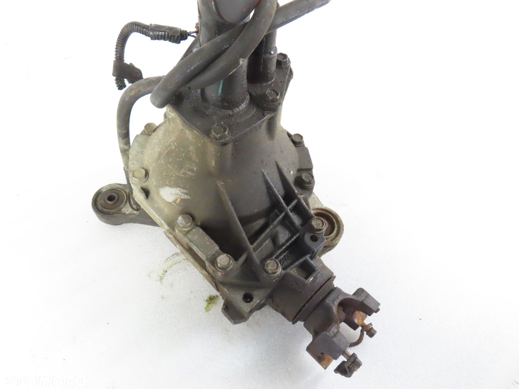 MOST PRZEDNI DYFER CHEVROLET BLAZER S10 4.3 26055650 - 2