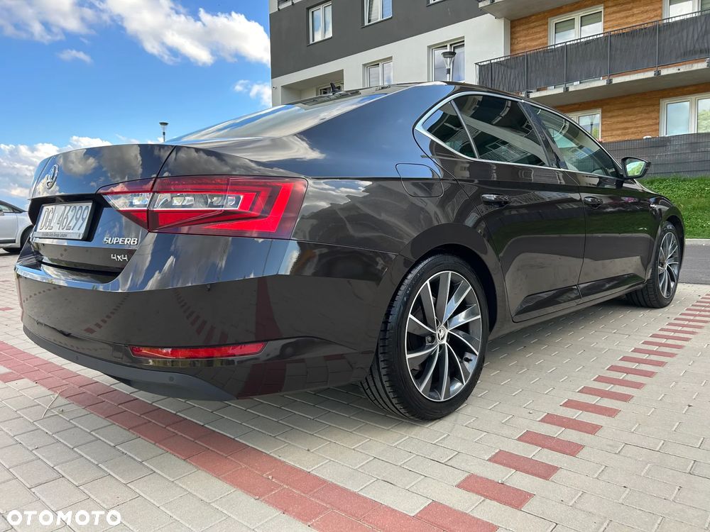 Skoda Superb 2.0 TDI 4x4 L&K DSG - 6