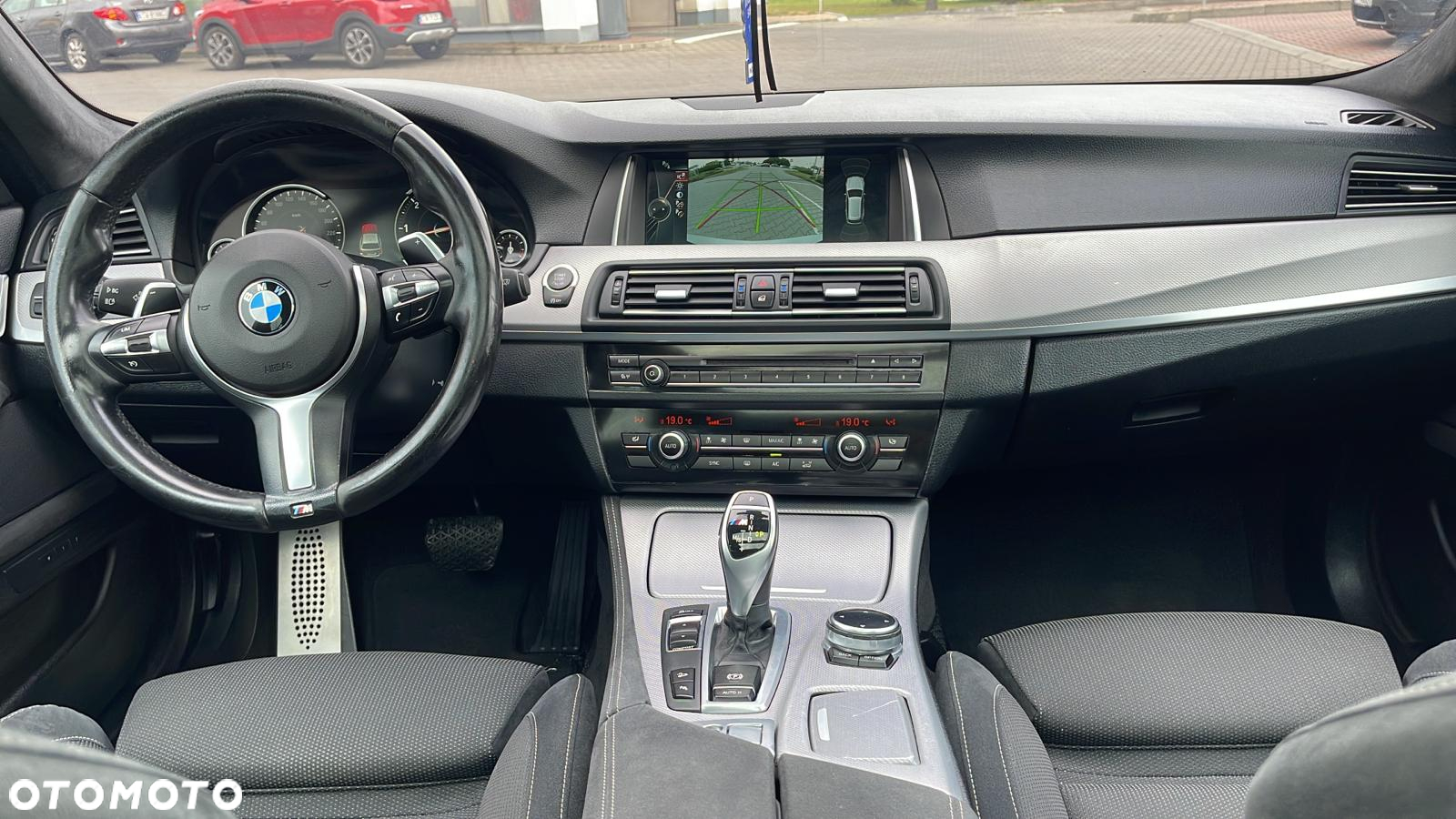 BMW Seria 5 M550d xDrive - 37