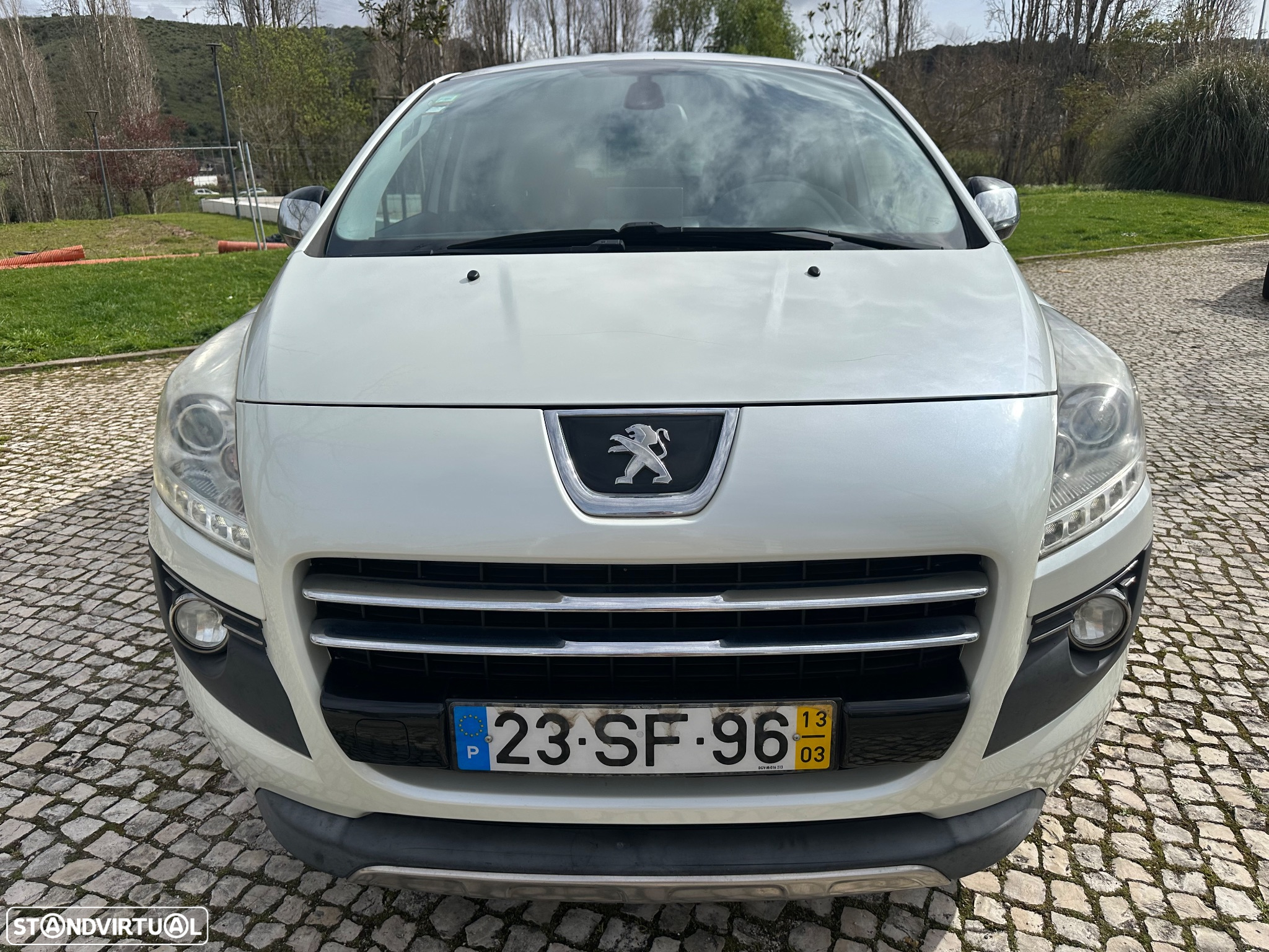 Peugeot 3008 2.0 HDi Hybrid4 99g - 25