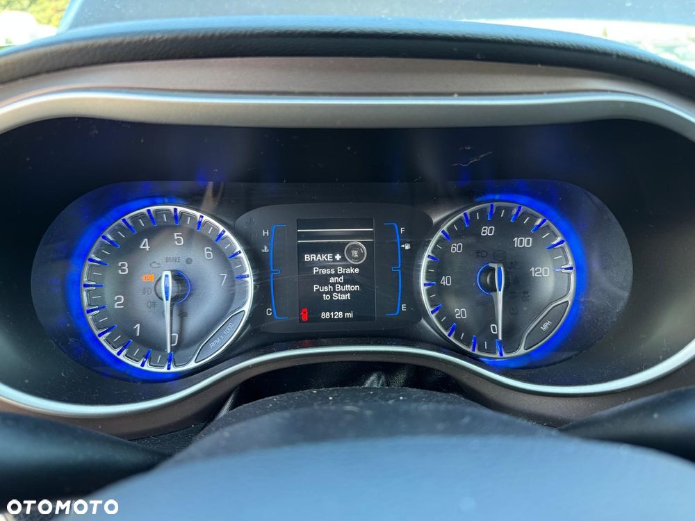 Chrysler Pacifica - 10