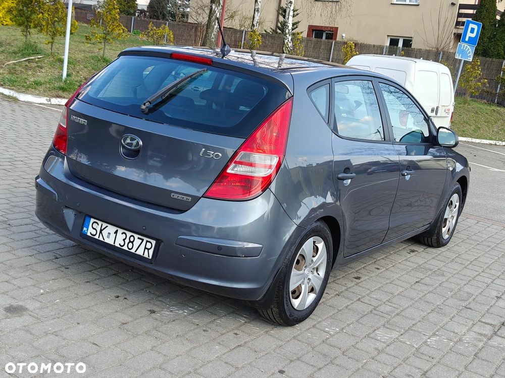 Kia Ceed - 10