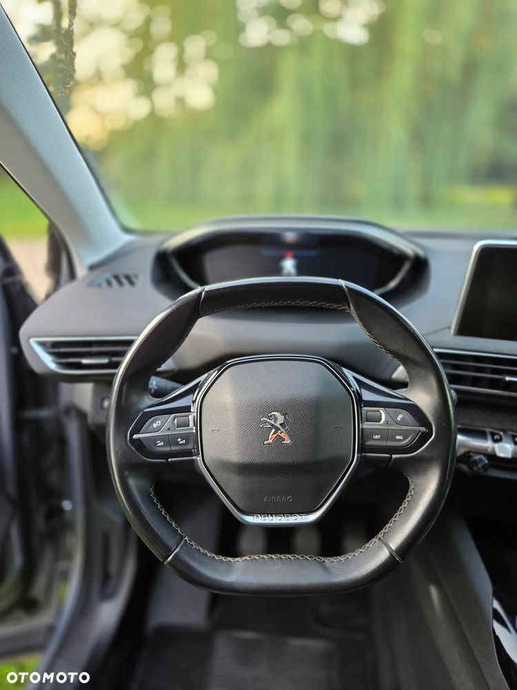 Peugeot 3008 1.5 BlueHDi Allure S&S - 15