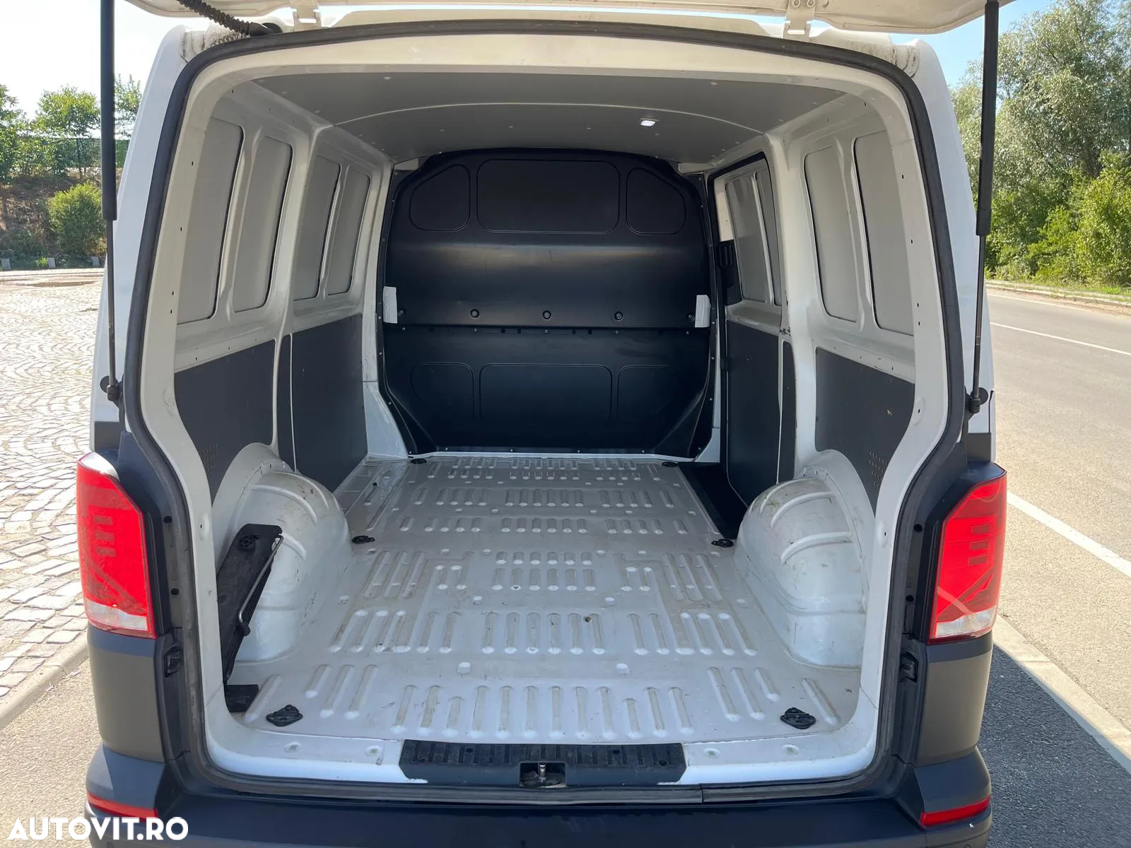 Volkswagen Transporter Kombi T6.1 2.0 TDI 81 kW KR - 8
