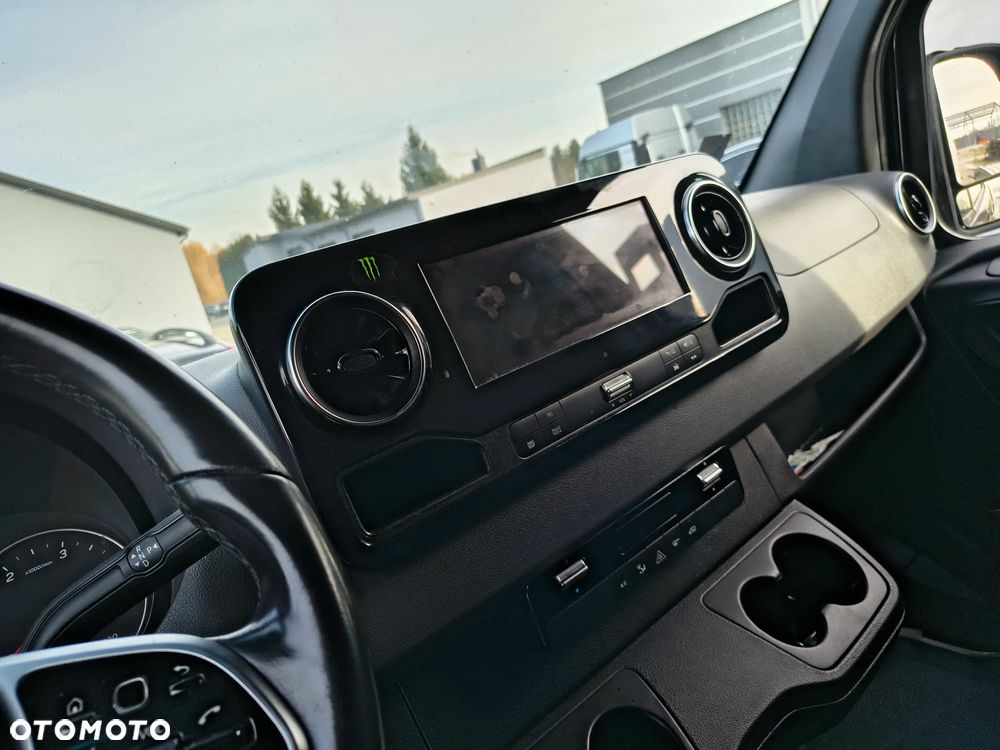Mercedes-Benz Sprinter - 3