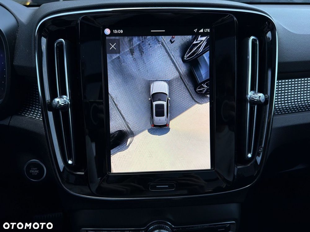 Volvo XC 40 - 22
