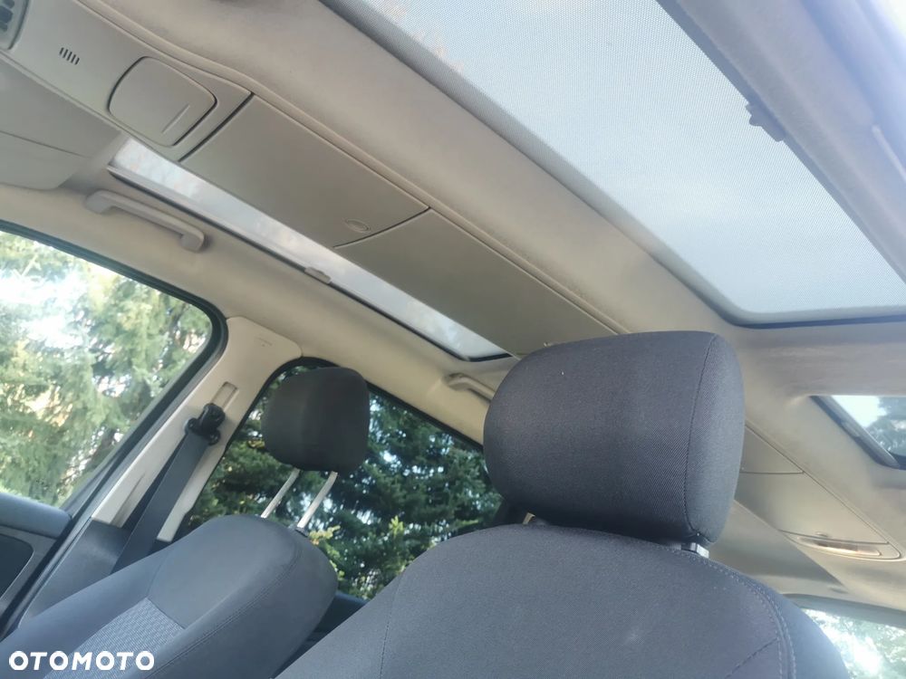 Ford Galaxy 2.0 TDCi Ghia - 14