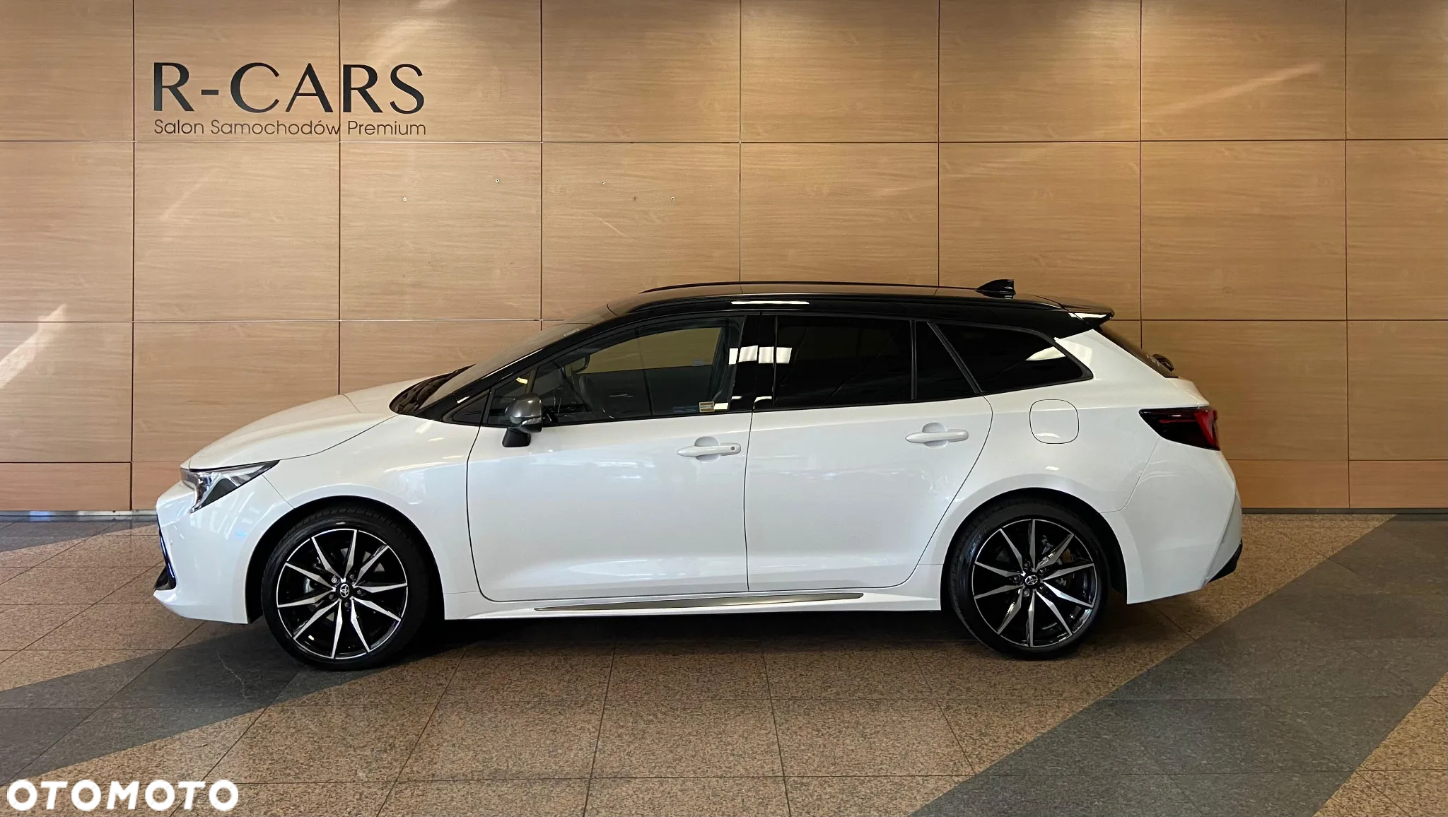 Toyota Corolla 2.0 Hybrid GR Sport Dynamic - 6
