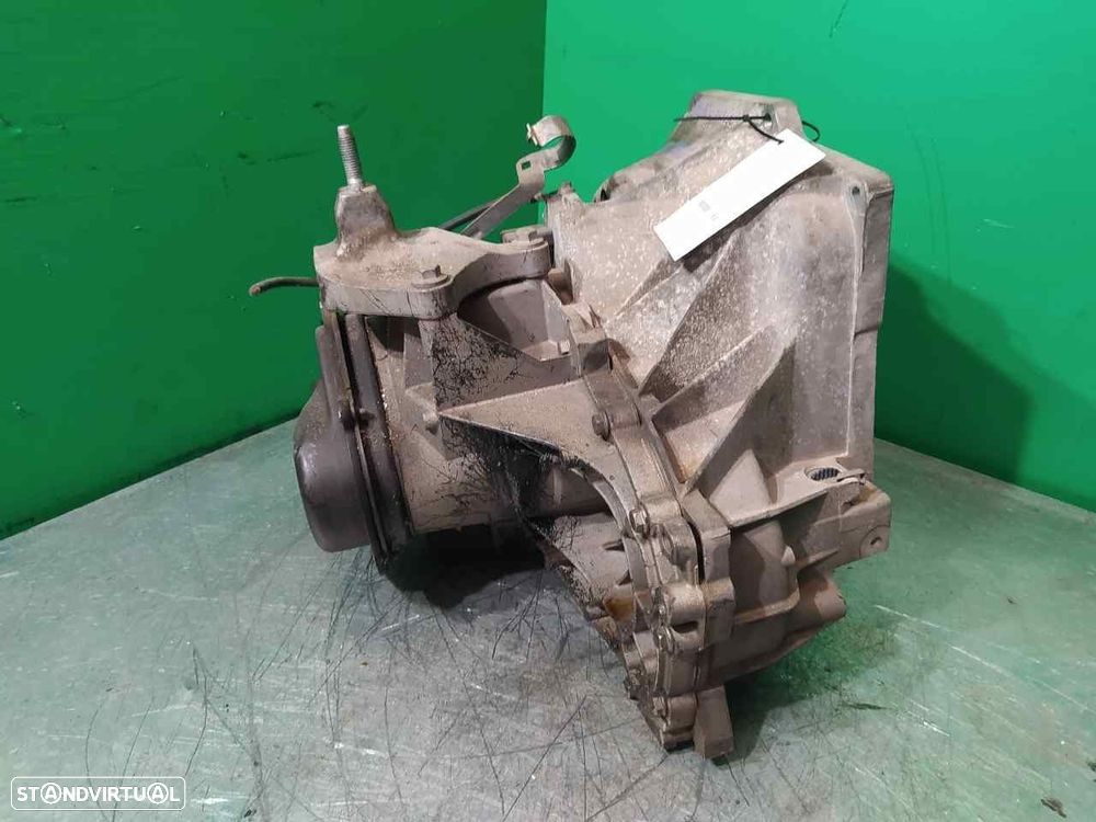 CAIXA VELOCIDADES FORD FIESTA V 2001 - 4