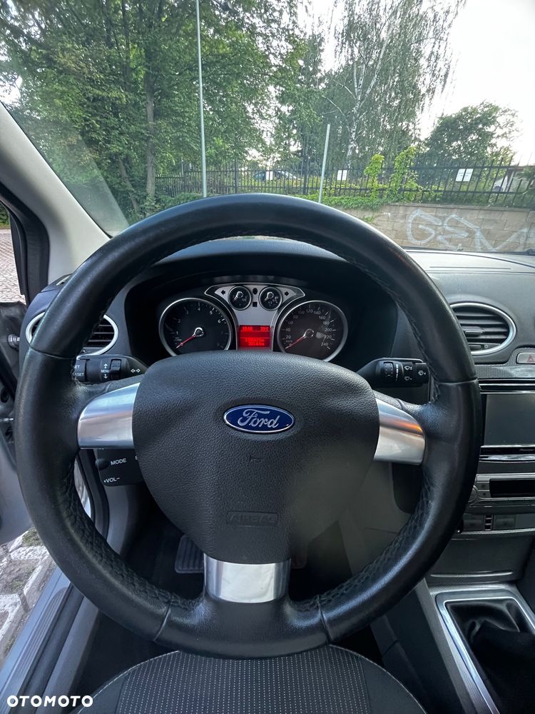 Ford Focus 1.6 16V Ambiente - 6