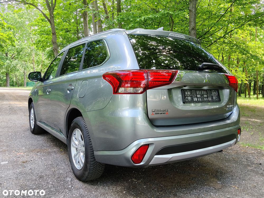 Mitsubishi Outlander 2.0 4WD - 10