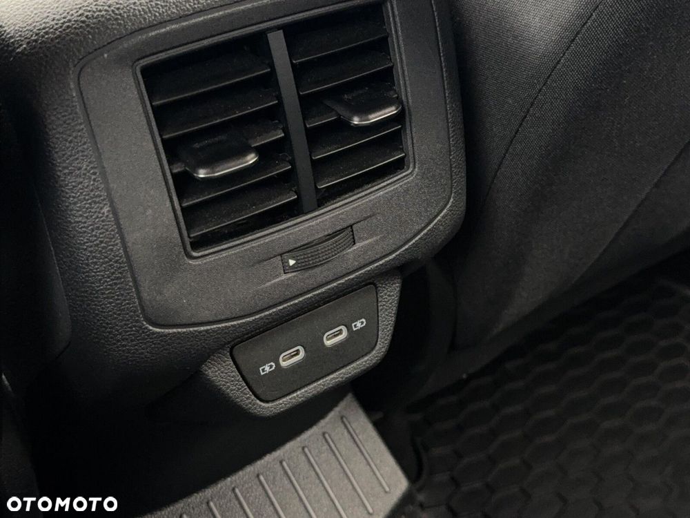 Volkswagen T-Roc - 27