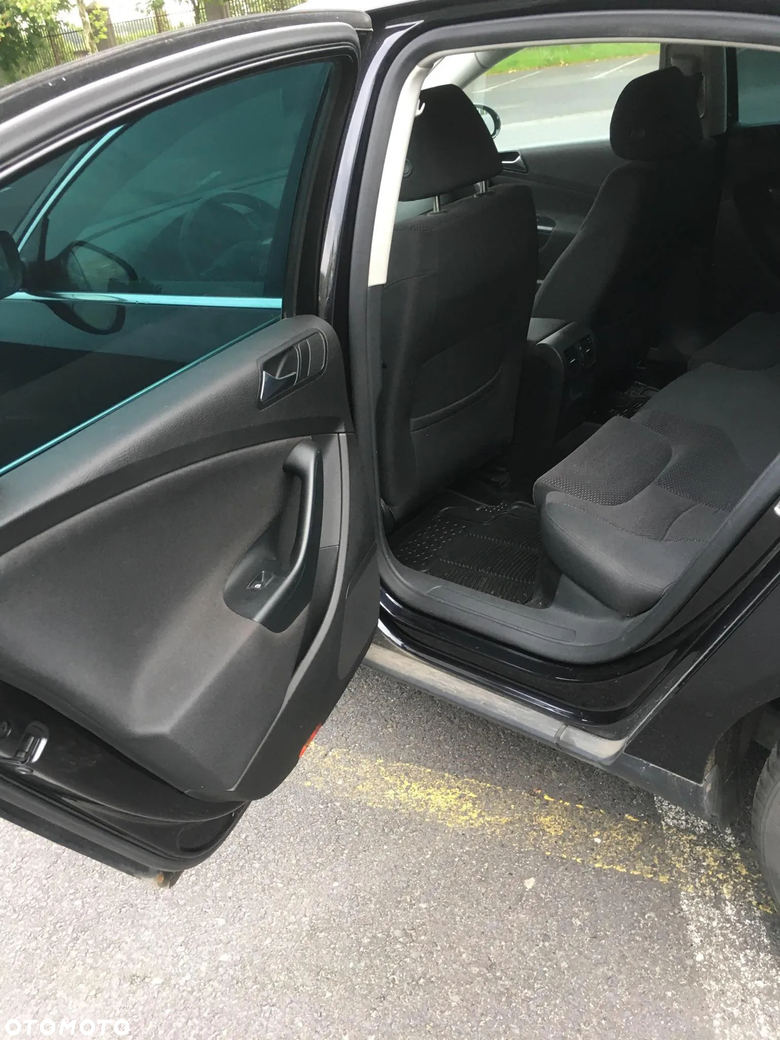 Volkswagen Passat 1.6 TDI Comfortline - 12