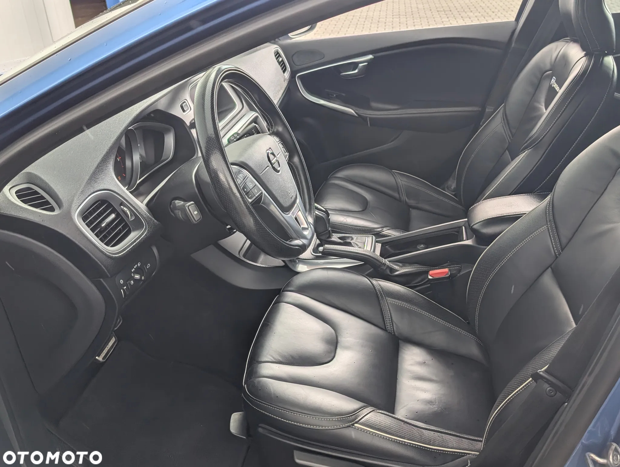 Volvo V40 D3 Geartronic RDesign - 18