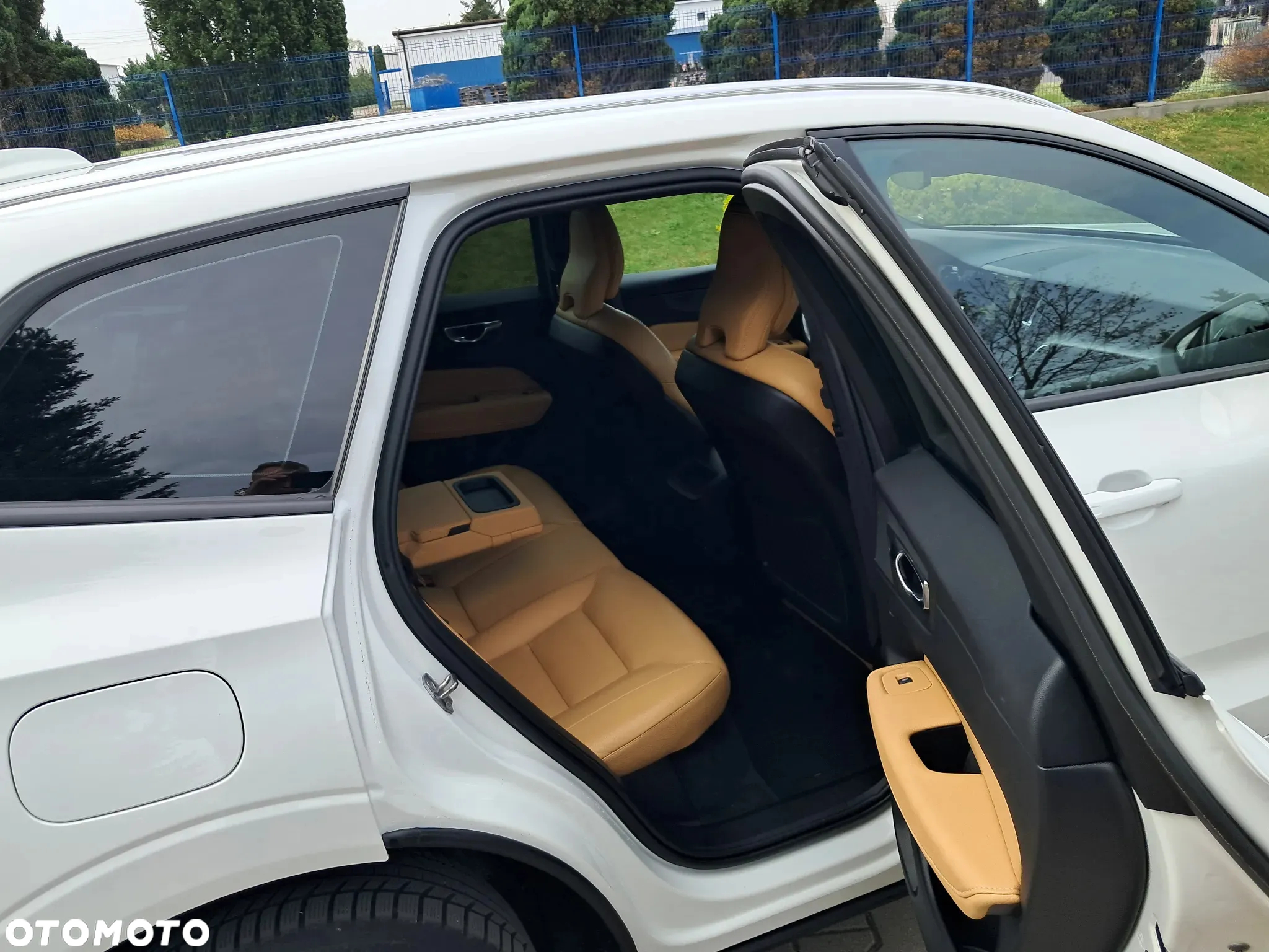 Volvo XC 60 D4 Geartronic Momentum Pro - 28