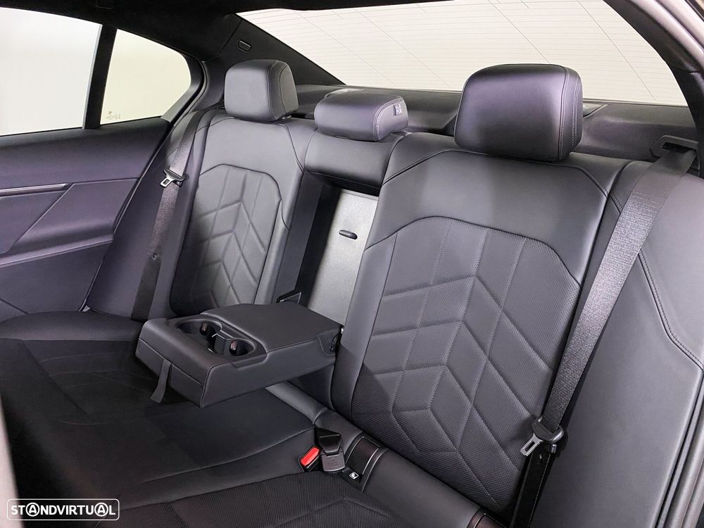 BMW 520 d Pack Desportivo M - 19