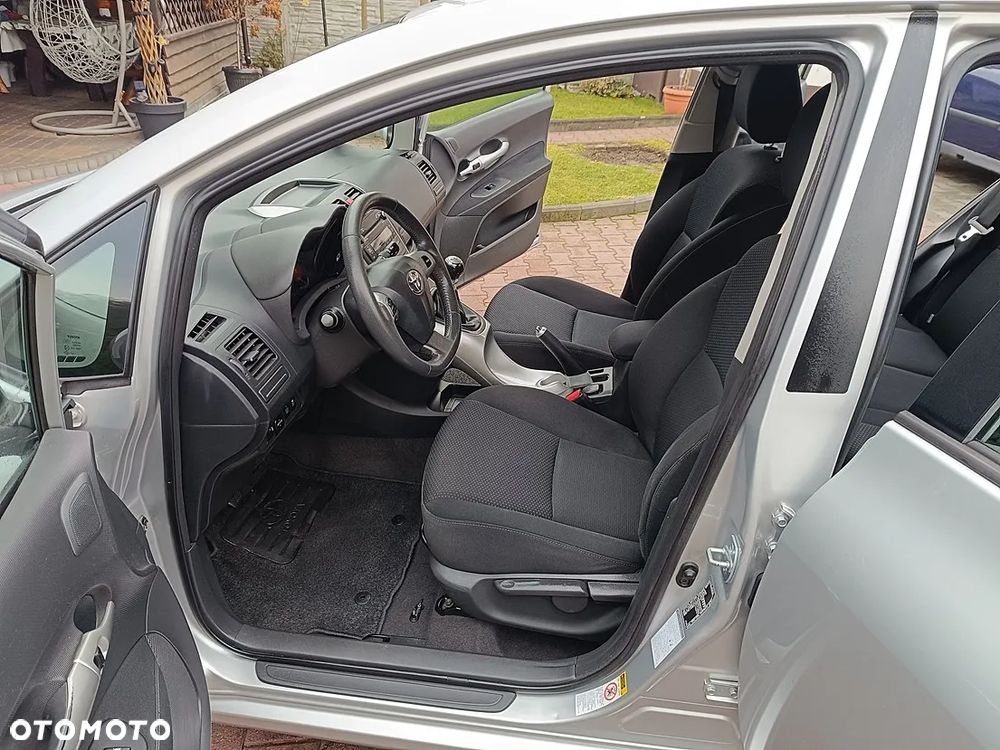 Toyota Auris 1.33 VVT-i Premium - 12