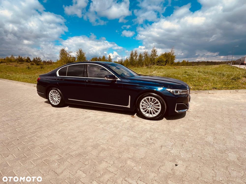 BMW Seria 7 730d xDrive mHEV - 10
