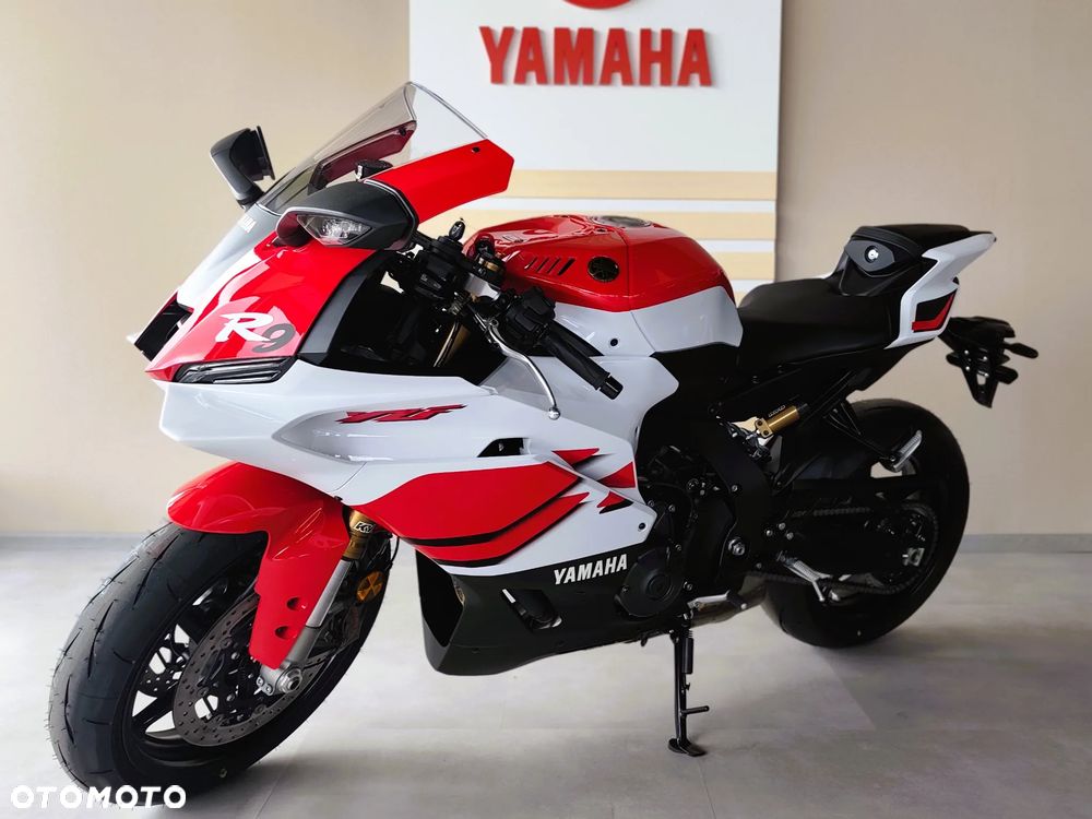 Yamaha R9 - 2