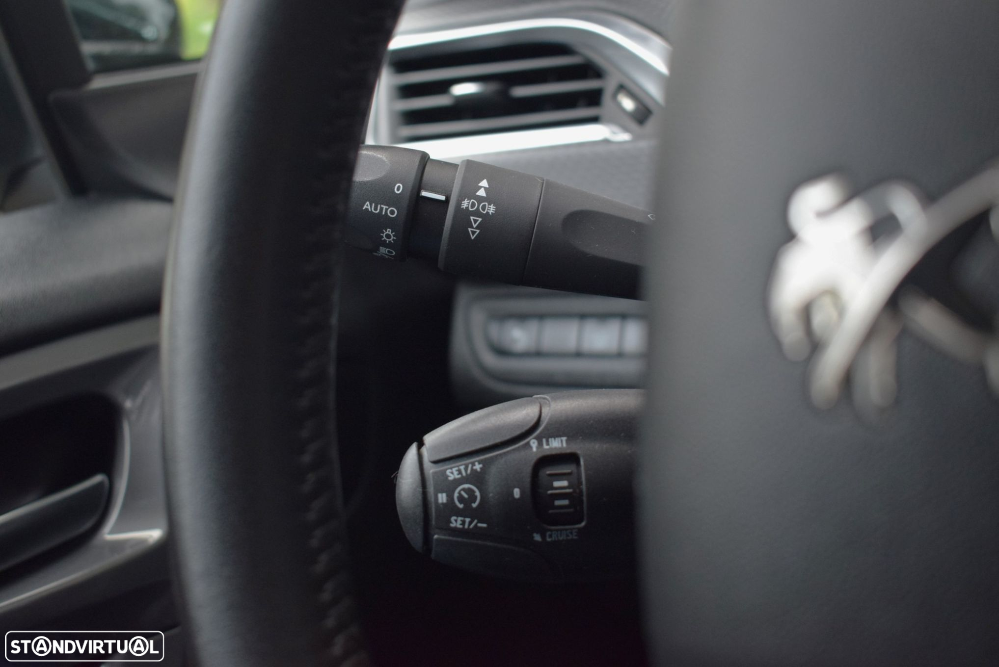 Peugeot 2008 PureTech 110 Style - 19