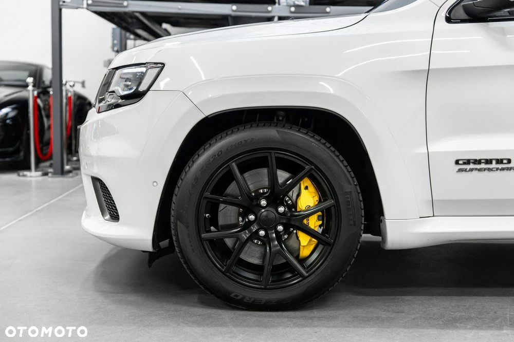 Jeep Grand Cherokee - 11