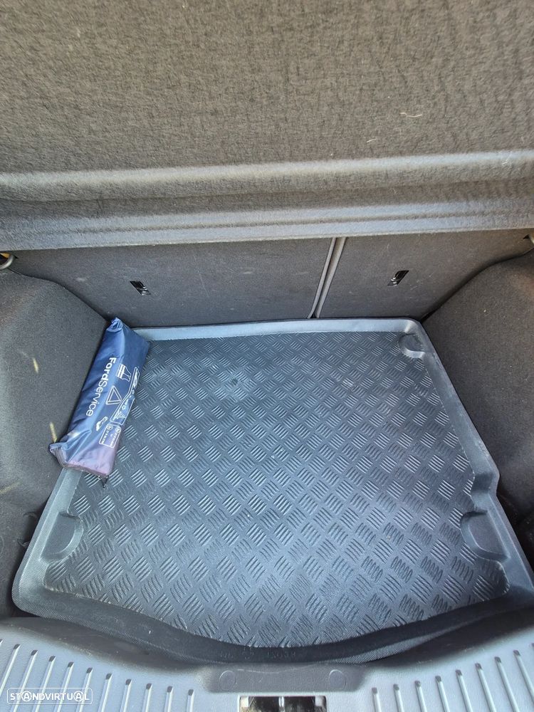 Ford Focus 1.6 TDCi Titanium - 18