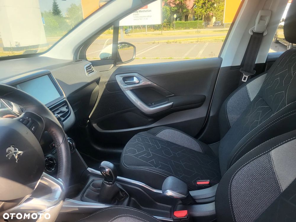 Peugeot 2008 1.2 Pure Tech Active - 9