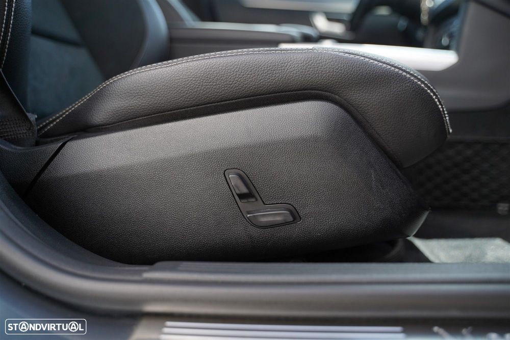 Mercedes-Benz E 250 BlueTEC Avantgarde Auto. - 29