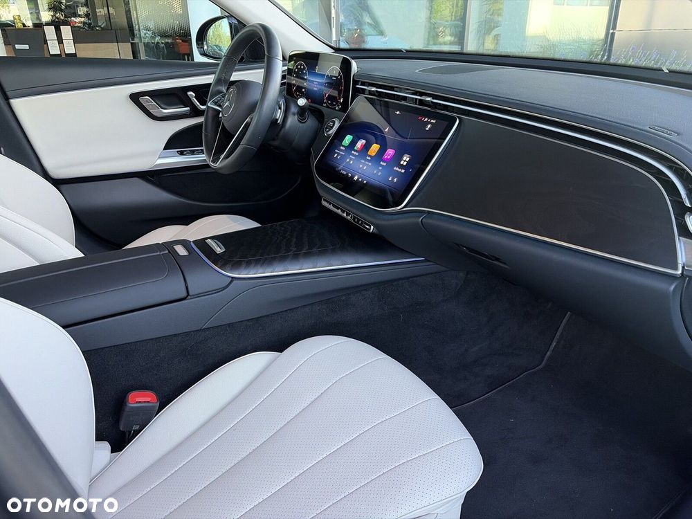 Mercedes-Benz Klasa E 220 d mHEV AMG 9G-Tronic - 13