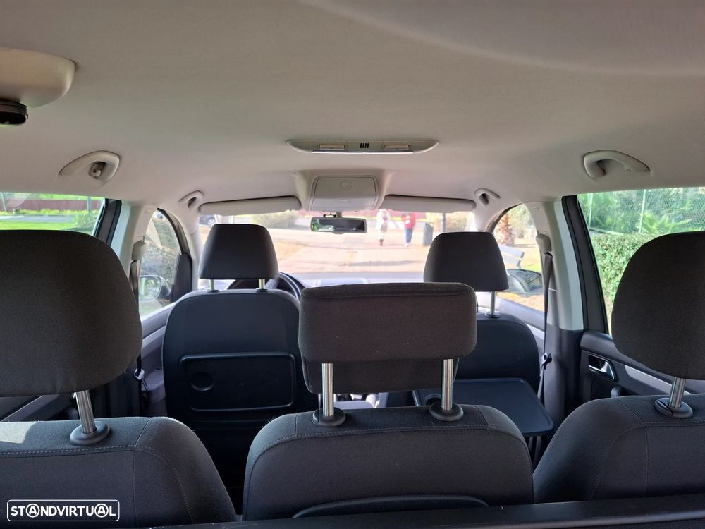 VW Touran 2.0 TDI Highline 7L - 8