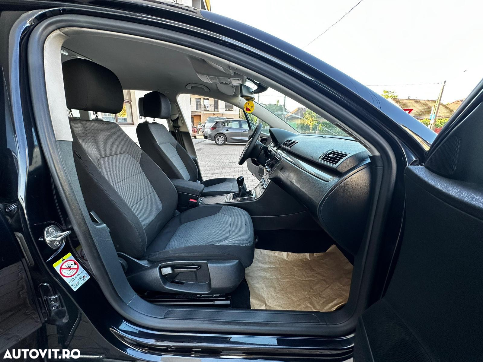 Volkswagen Passat Variant 2.0 TDI BlueMotion Technology Highline - 10