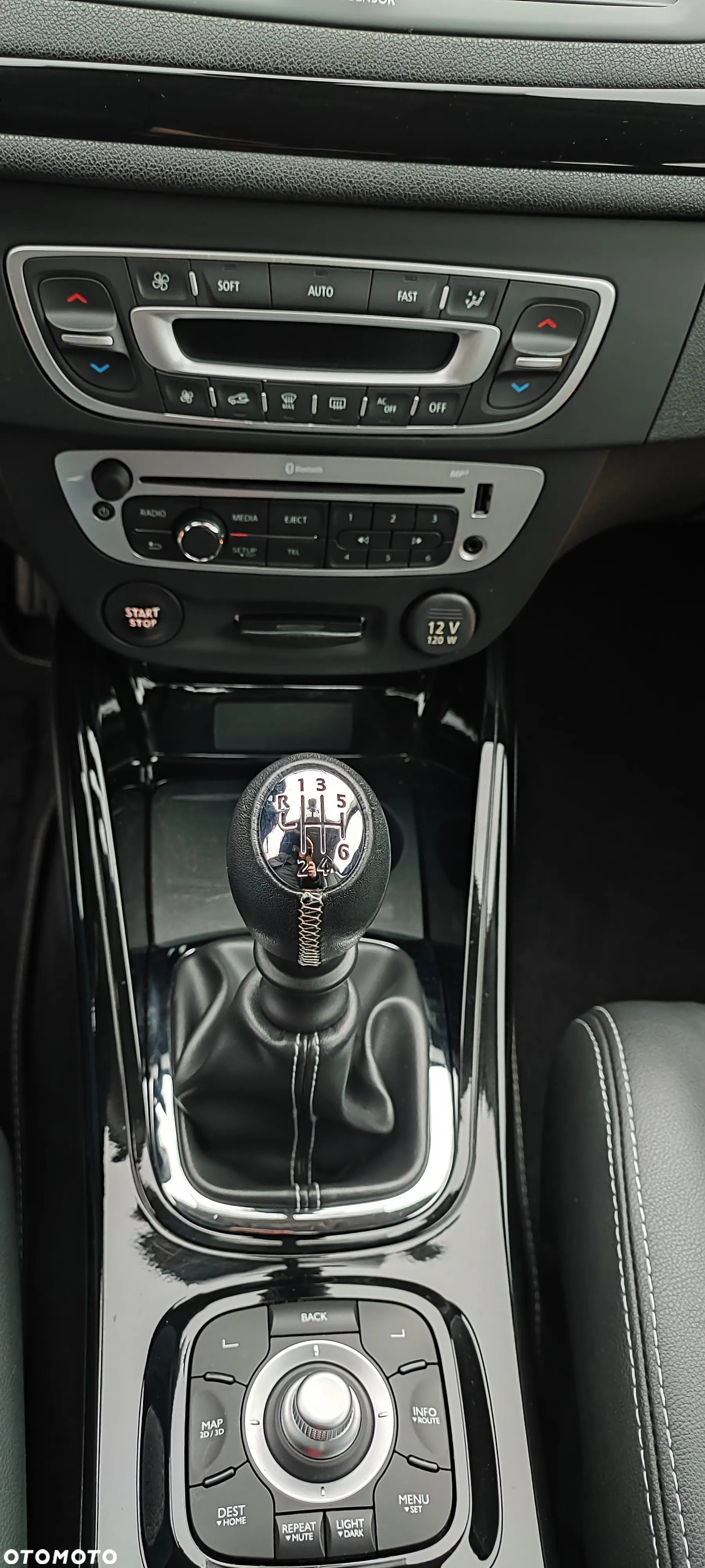 Renault Megane Grandtour ENERGY TCe 115 Start & Stop Bose Edition - 27